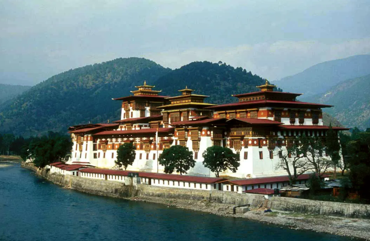 dzong in bhutan